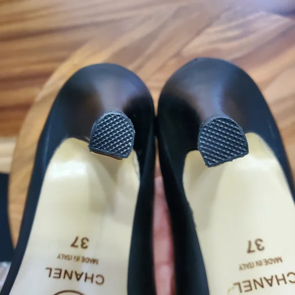 Authentic Chanel Black Pumps - Picture 13 of 16